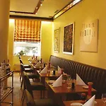 Hotel Radisson Center 3*