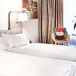 Radisson Center Hotel