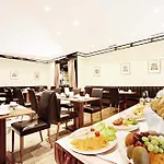 Radisson Center Hotel