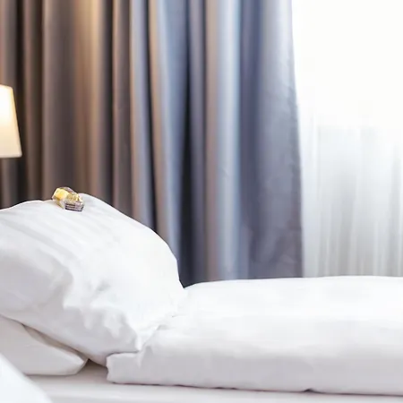 Hotel Radisson Center 3*