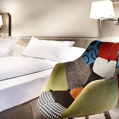 Hotel Radisson Center 3*