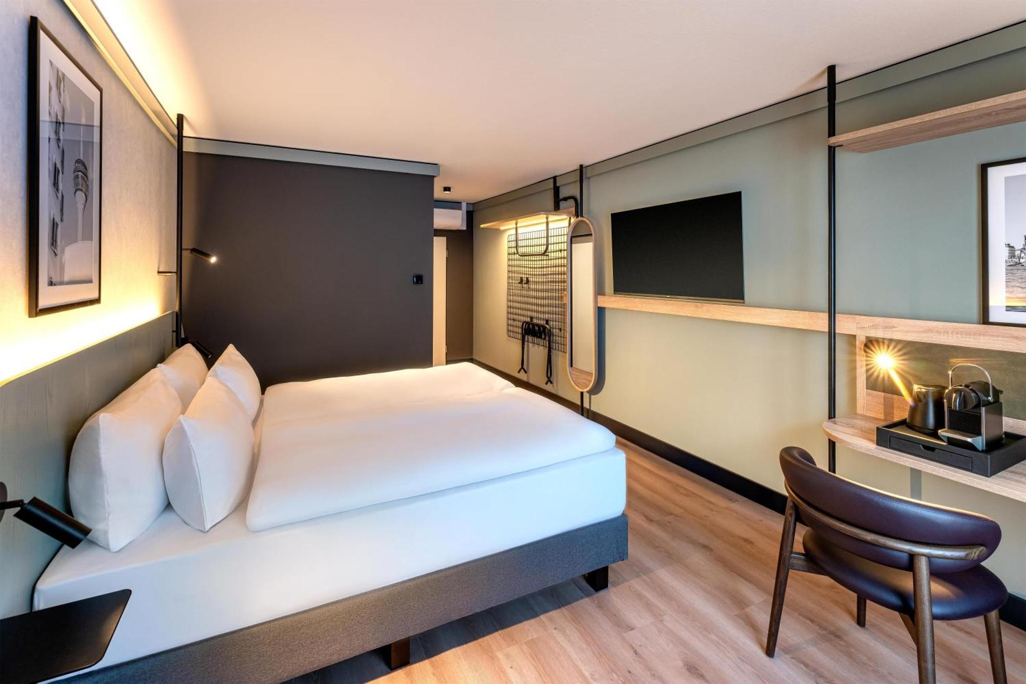 Radisson Center 3*