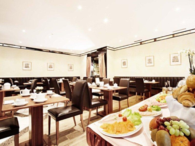 Hotel Radisson Center 3*