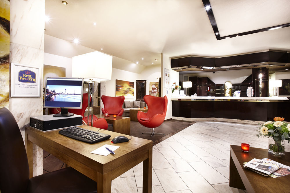 Radisson Center 3*